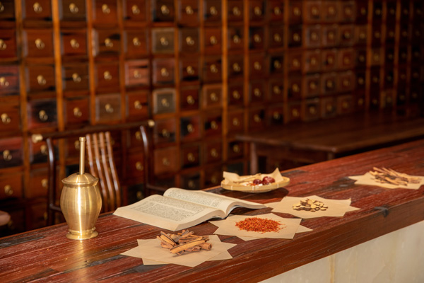 夏至是树皮类药材最佳采集时间